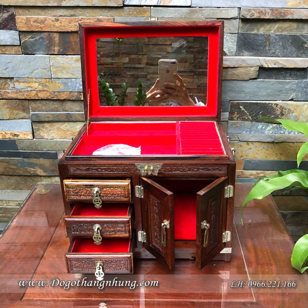 Tủ để nữ trang gỗ trắc được thiết kế các ngăn nhỏ tiện dụng