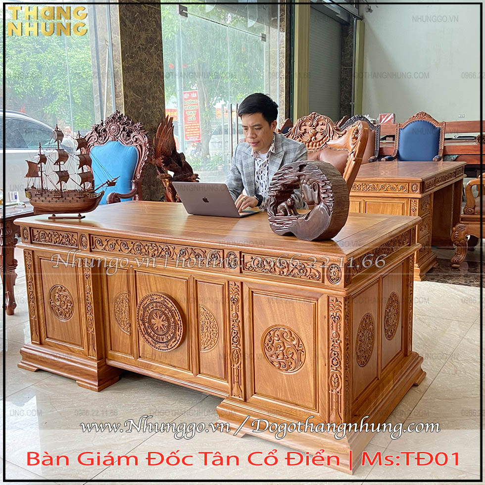 Cơ sở làm bàn làm việc chủ tịch gỗ tự nhiên được đặt tại làng nghề gỗ Đồng Kỵ, Từ Sơn, Bắc Ninh