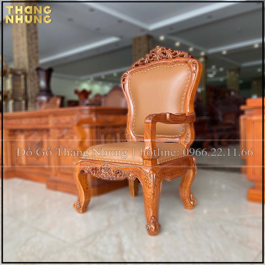 Ghế giám đốc nữ mẫu tân cổ điển phù hợp với bàn làm việc có kích thước dài từ 175cm đếm 217cm và chiều cao mặt bàn từ 75cm đến 81cm