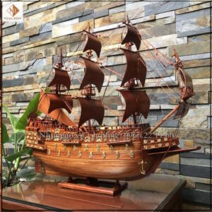 Thuyền buồm phong thủy gỗ hương dài 68cm
