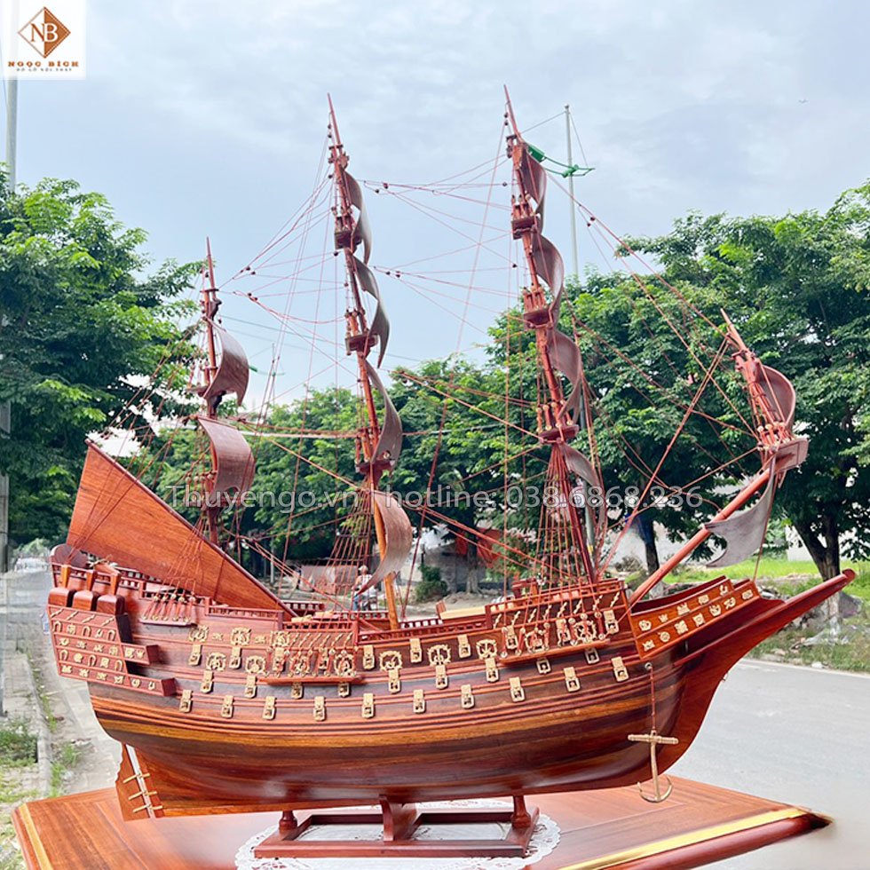 Thuyền Sovereign of the sea hoạn thiện chất liệu gỗ hương 