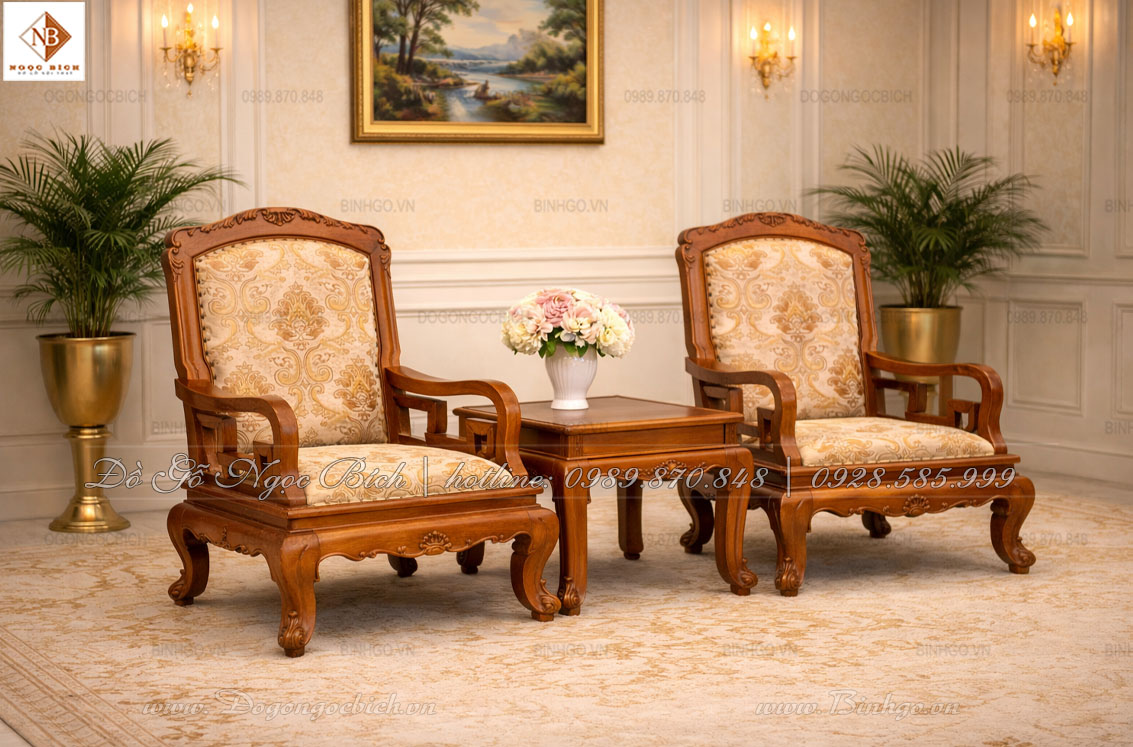 So với sofa hiện đại, ghế khánh tiết gỗ mang vẻ đẹp truyền thống hơn, phù hợp với môi trường cơ quan và văn phòng nhà nước.
