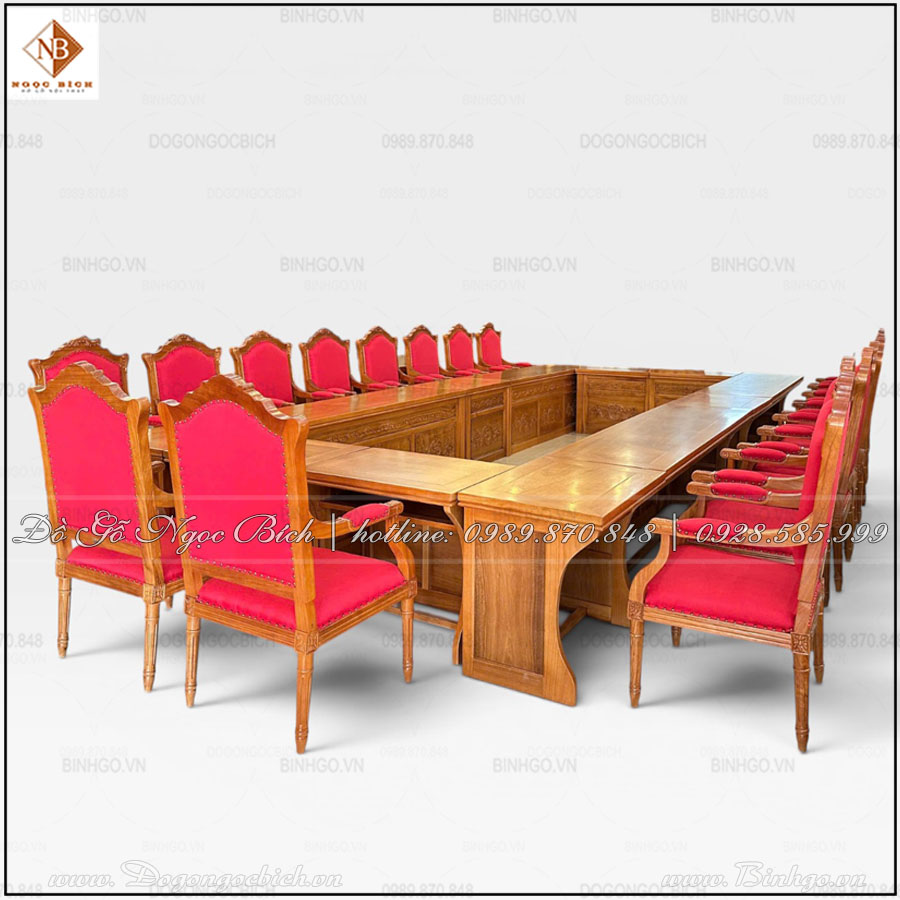 Một phòng hội trường được thiết kế khoa học, sử dụng nội thất đồng bộ và có điểm nhấn rõ ràng sẽ tạo cảm giác trang trọng ngay từ khi bước vào.
