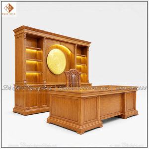 Combo bàn giám đốc gỗ tự nhiên là một trong những lựa chọn được nhiều doanh nghiệp quan tâm khi muốn xây dựng phòng làm việc sang trọng