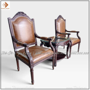 Màu nâu cũng thường gợi liên tưởng đến sự ổn định, trưởng thành và chắc chắn. Chính vì vậy, đây là gam màu phù hợp với những không gian hướng đến hình ảnh trang trọng, chuyên nghiệp và quyền uy.