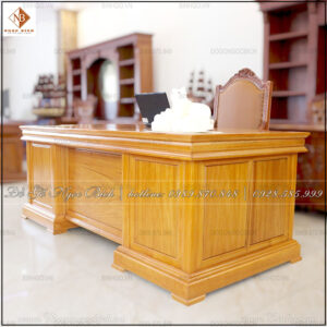 Lựa chọn bàn làm việc cho người lãnh đạo không nên chỉ dựa vào sở thích hoặc hình thức bên ngoài. Một sản phẩm phù hợp cần đáp ứng đồng thời các tiêu chí về kích thước, chất liệu, công năng, phong cách và sự tương thích với không gian.