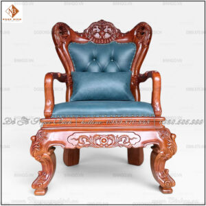 Một chiếc Ghế Lãnh Đạo Gỗ Gõ Đỏ GLD-2026 với phần khung gỗ tự nhiên nguyên khối, hoa văn chạm khắc theo phong cách Tân Cổ Điển châu Âu, kết hợp da xanh Petrol sang trọng sẽ mang đến cảm giác: Uy tín , Chuyên nghiệp , Đẳng cấp , Quyền lực nhưng tinh tế