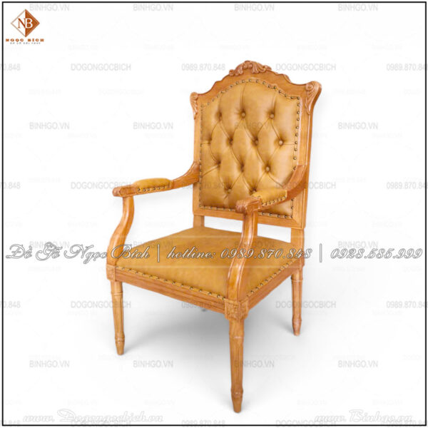 Ghế Làm Việc Gỗ Gõ Đỏ Mẫu Putin 2 Lược Bỏ Hoa Văn Tinh Tế là lựa chọn phù hợp cho những ai yêu thích sự sang trọng nhưng vẫn muốn không gian làm việc giữ được vẻ gọn gàng, thanh lịch.