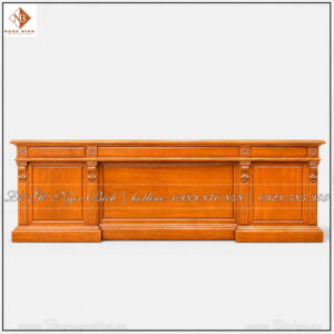 Một bàn làm việc mẫu Châu Âu dài 293cm gỗ Gõ Đỏ không chỉ là nơi xử lý công việc mà còn là biểu tượng của vị thế, sự thành công và phong cách lãnh đạo