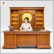 Điểm quan trọng trong quá trình thực hiện là không chỉ làm riêng từng sản phẩm mà cần xem xét tổng thể không gian, kích thước phòng, vị trí đặt bàn, hệ tủ và nhu cầu sử dụng. Từ đó, bộ bàn ghế tủ có thể được điều chỉnh về kích thước, kiểu dáng và màu hoàn thiện để phù hợp hơn với từng công trình.